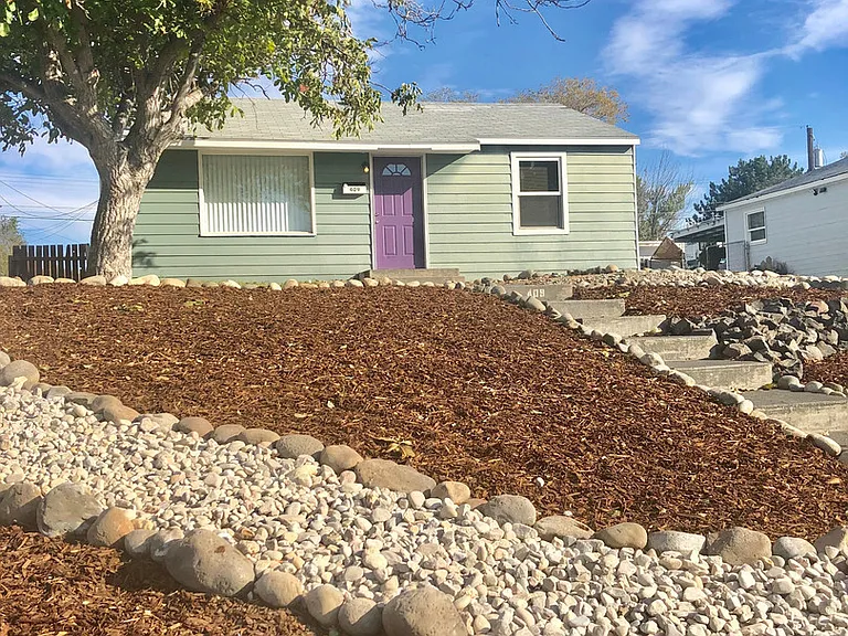 409 W Ridge Rd — Photo 1