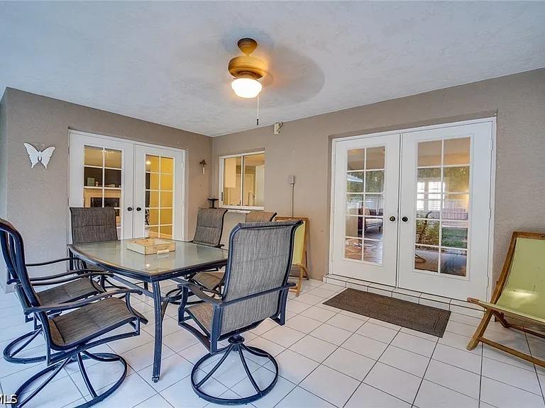 8831 Banyan Cove Cir — Photo 36
