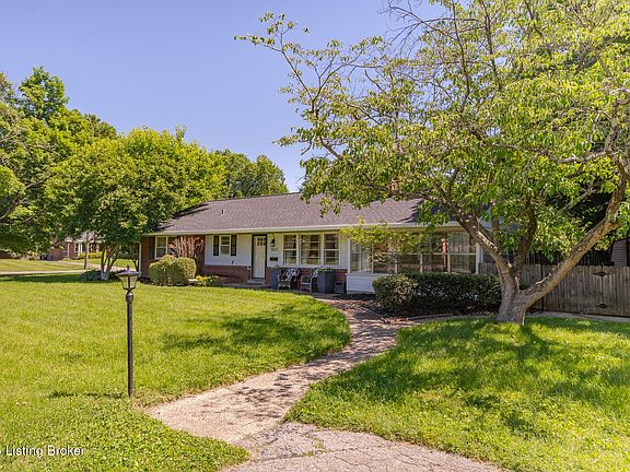 2nd image of 805 Stivers Rd