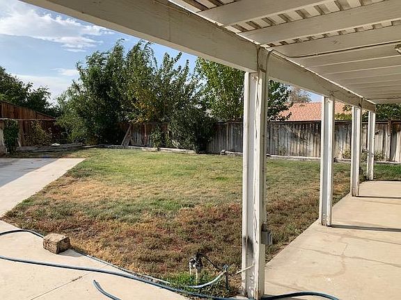 3rd image of 14368 Ponderosa Ranch Rd