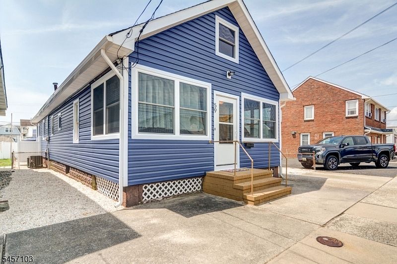 1st image of 59 Fremont Ave