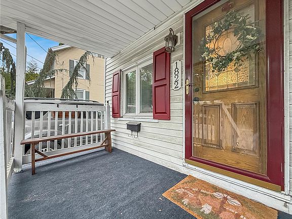 2nd image of 1822 Eaton Ave