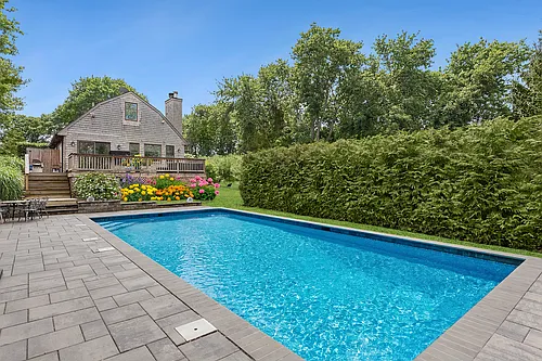 1746 Montauk Hwy Photo 1