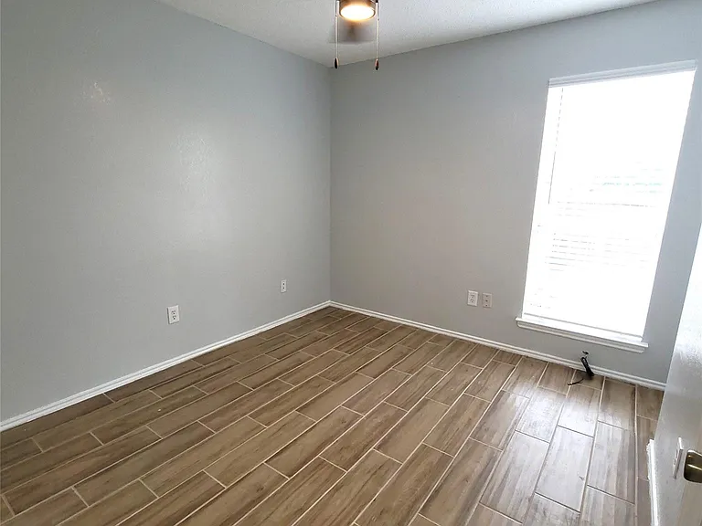 1306 York Castle Dr #B — Photo 19