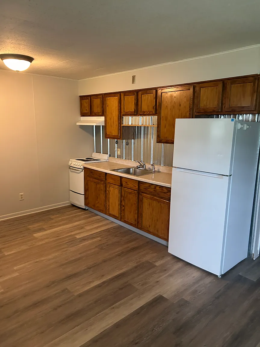 200 E 7th St #7 photo 1