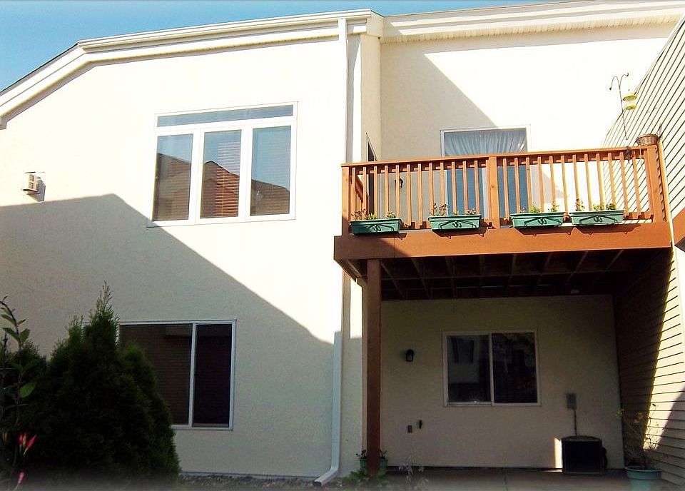1st image of 8054 Victoria Way