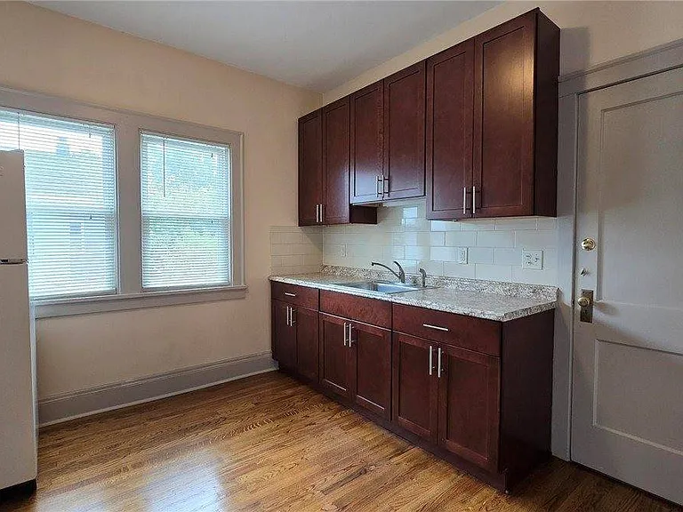 2126 Richland Ave — Photo 13