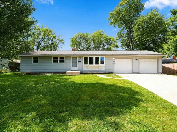 228 Twillo Run Dr, New Haven, IN 46774
