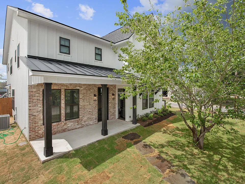 309 Poplar St