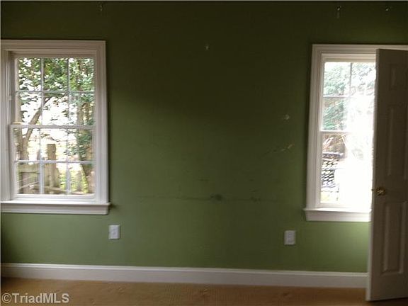 4th image of 610 Chancery Pl