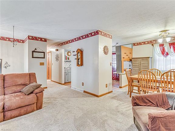 3rd image of 474 Sperry Dr