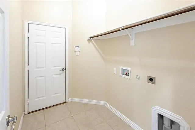 901 Witherby Ln — Photo 5