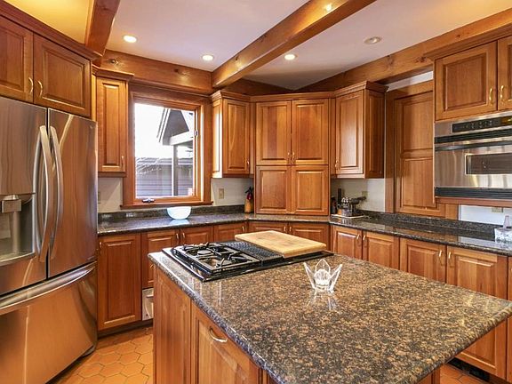 5th image of 5280 161st Ave NW