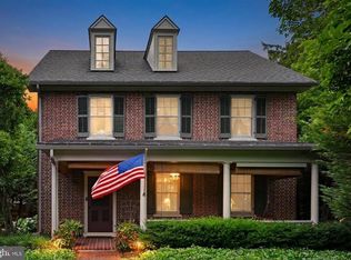 11 Union Ave, New Holland, PA 17557
