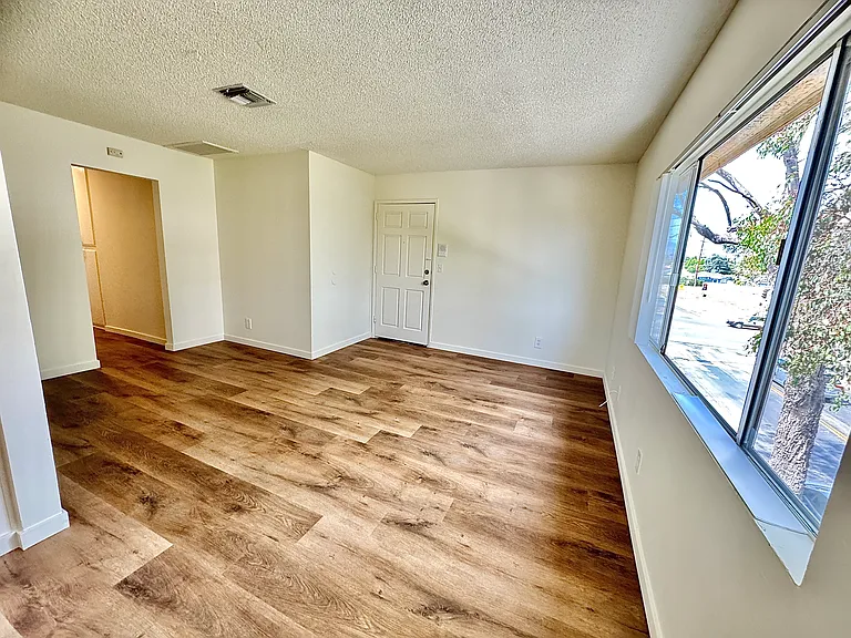11200 Victory Blvd #9 — Photo 4