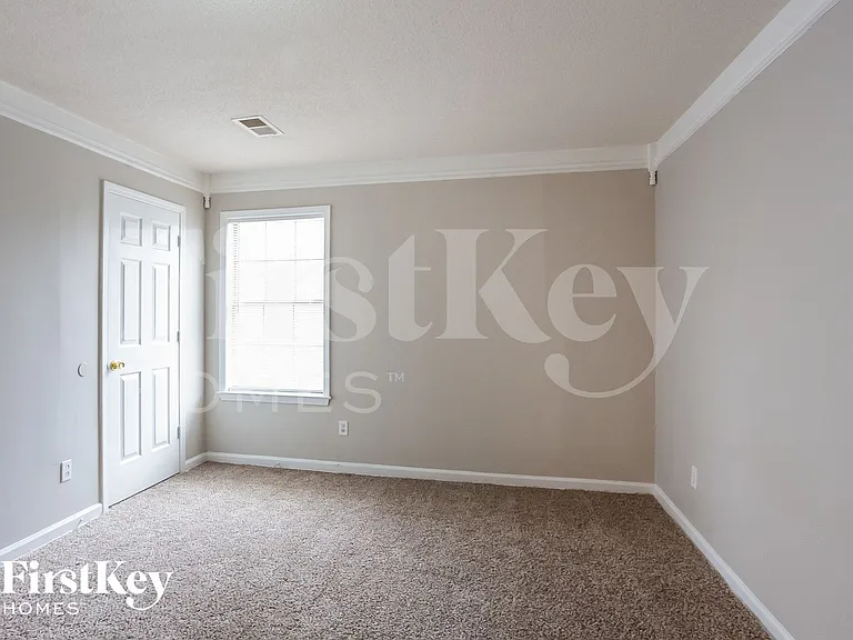 4812 Barkshire Dr — Photo 6