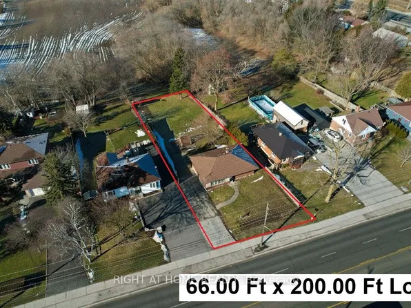 18200 Leslie St, East Gwillimbury, ON L9N 0M5