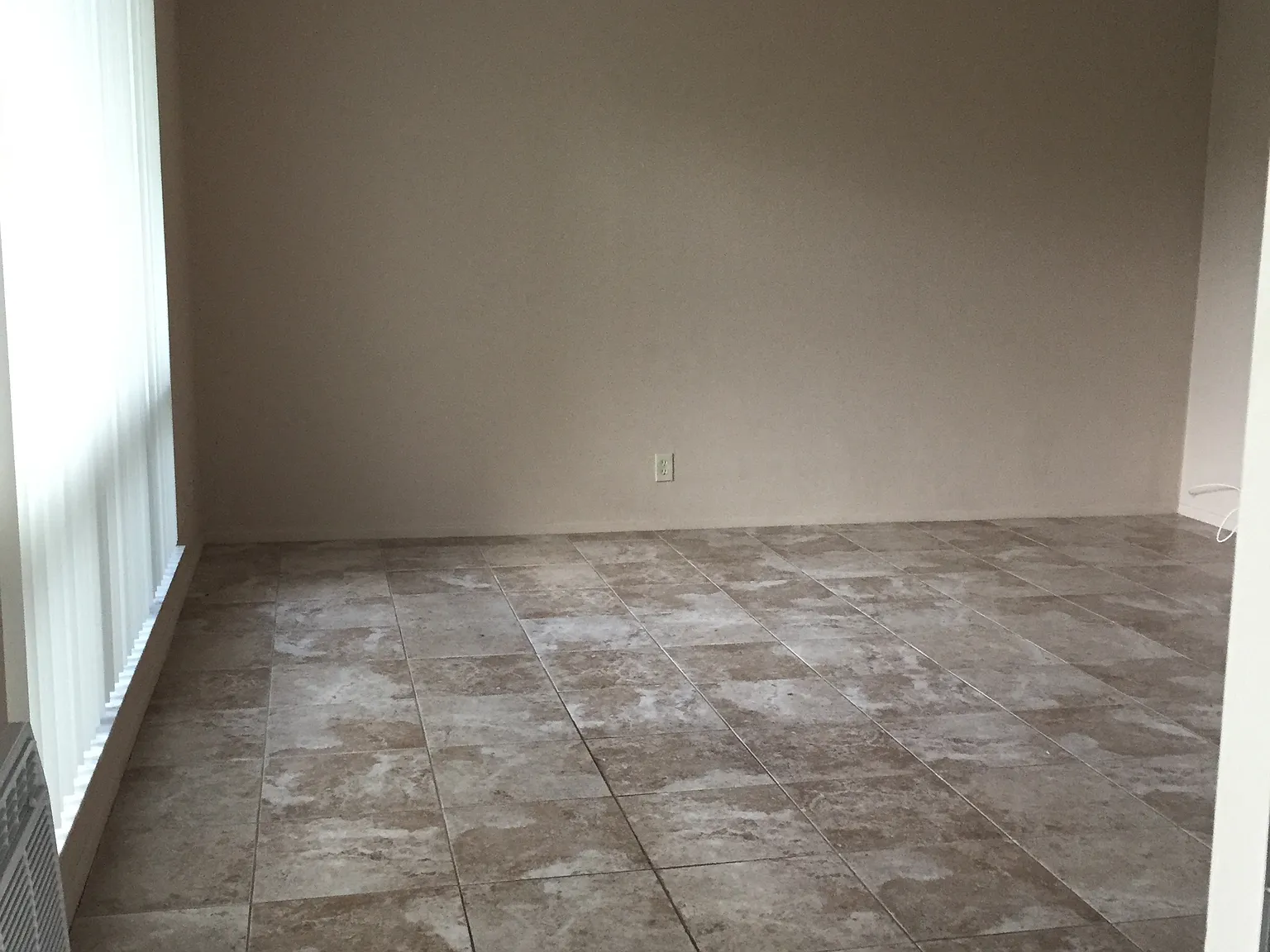 2 bed, 1000 sqft, $1,995 — Photo 4