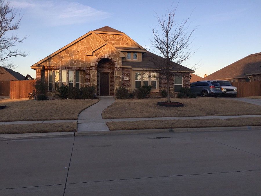 1st image of 909 Mill Pond Dr