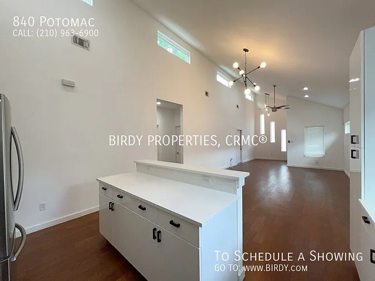 840 Potomac — Photo 13