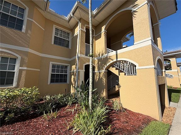 2nd image of 1096 Winding Pines CIR #102
