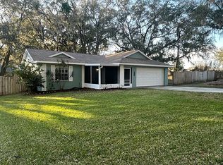 12213 Meadow Ln, San Antonio, FL 33576