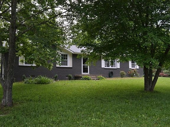 2nd image of 301 Nottingham Pl