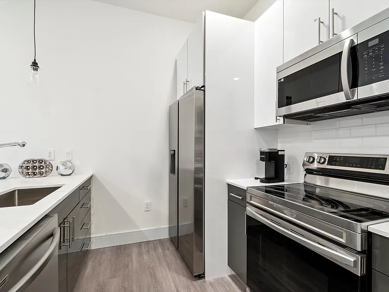 1225 E Fletcher St #102 — Photo 6