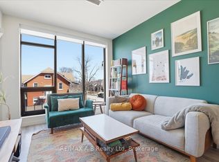 690 King St W #214, Kitchener, ON N2G0B9