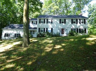 103 Uplands Dr, West Hartford, CT 06107