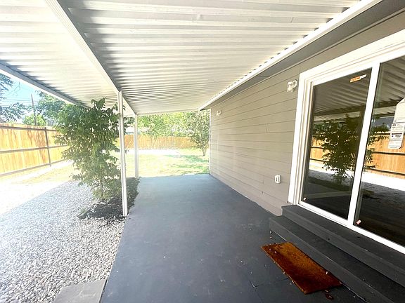 5th image of 1035 W Wildwood Dr
