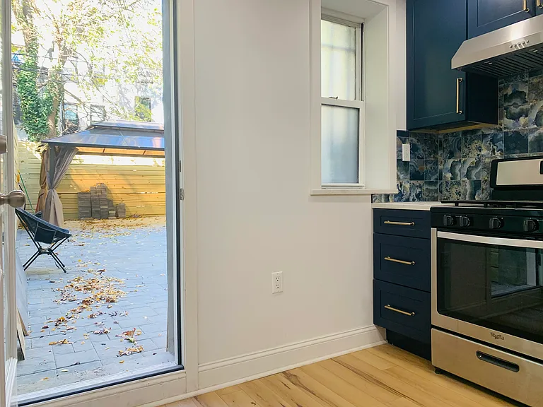 89 Chauncey St #1 — Photo 5