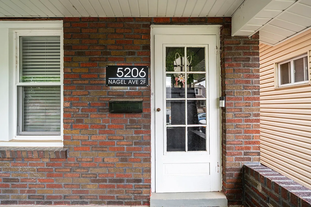 Building Photo - 5206 Nagel Ave #2F