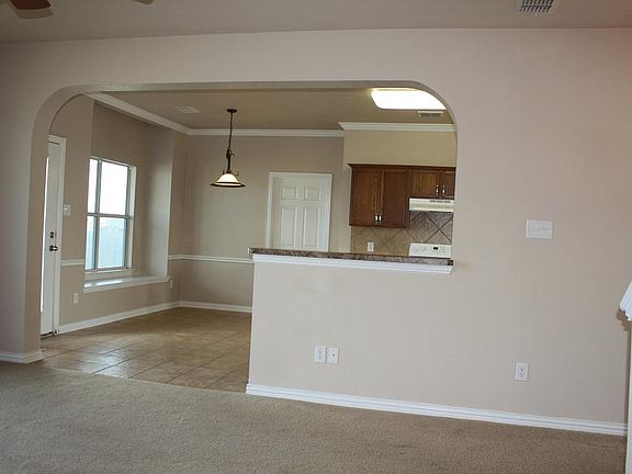 3rd image of 105 Shelby Dr