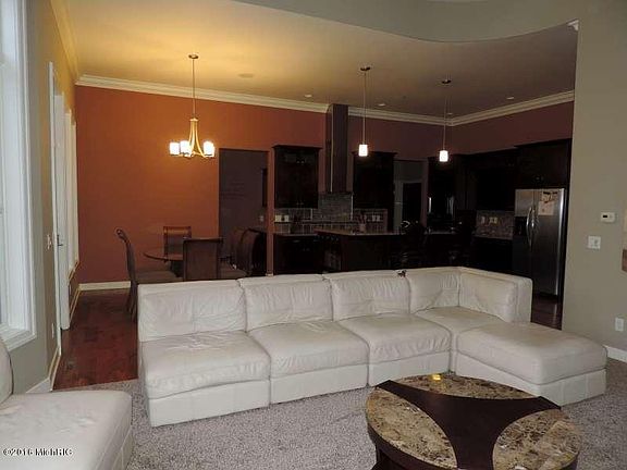 4th image of 986 Ashlee Ct