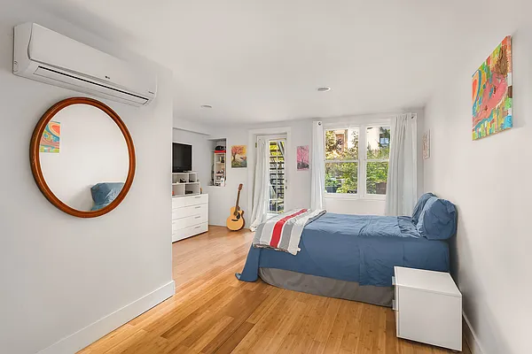 Sold by Douglas Elliman | media 23