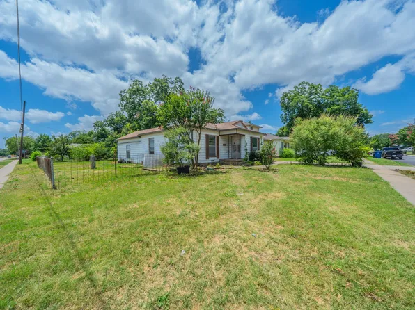 800 Mimosa Dr, Garland, TX 75040