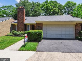 2829 Oakton Manor Ct, Oakton, VA 22124