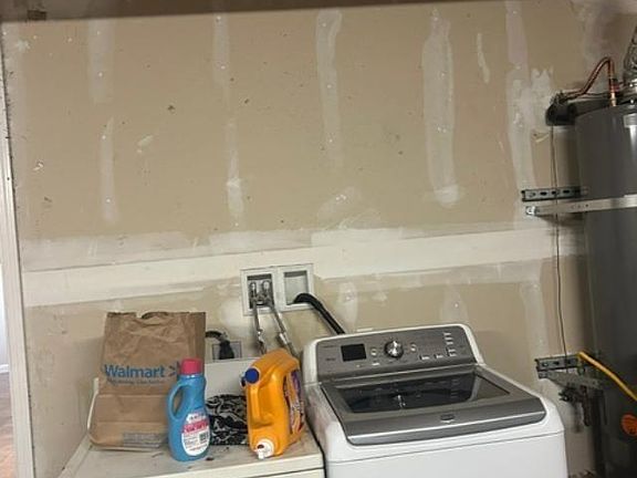 3rd image of 286 Redwing St