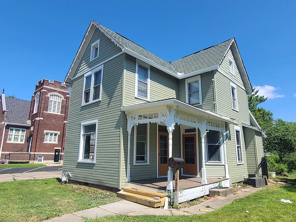 450 Main St