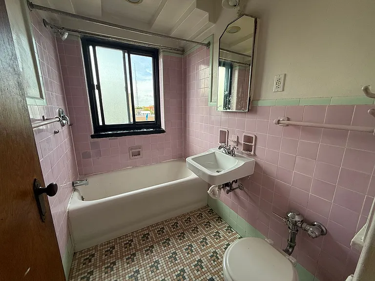 The Annason — Photo 180