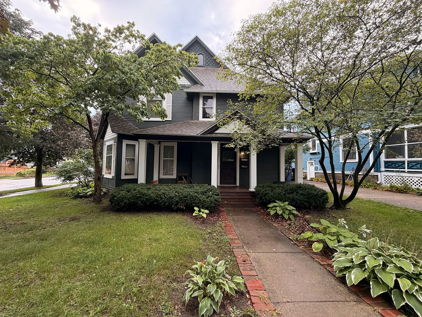 01657 - Hawthorne 650 — Photo 1