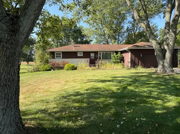 70954 Elkhart Rd, Edwardsburg, MI 49112