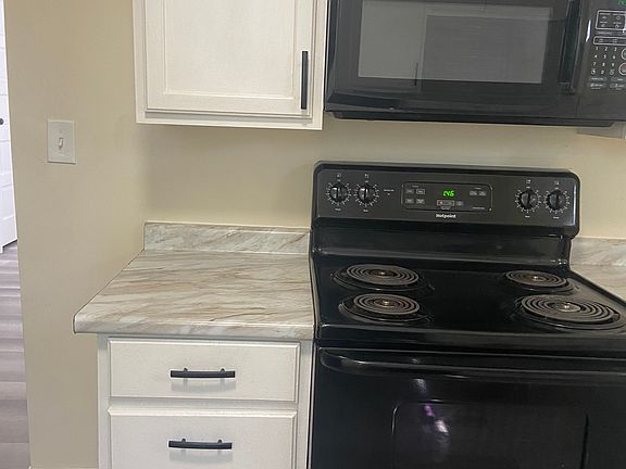 3rd image of 95 Ehrman Ave #1