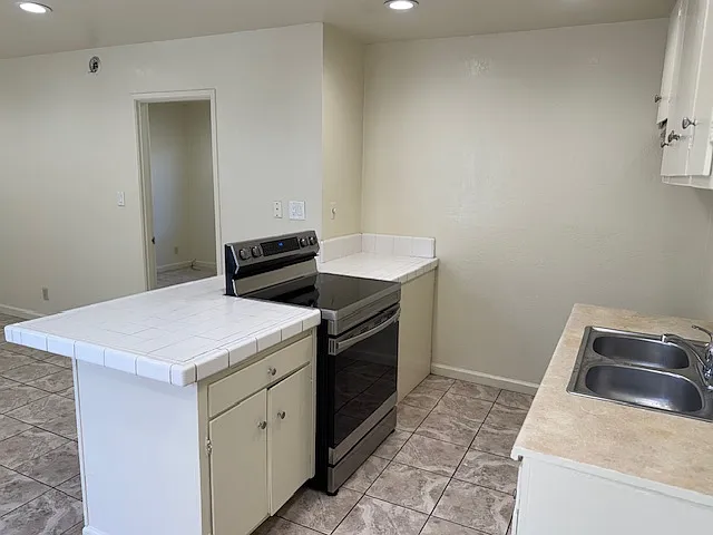 1301 Edgewood Way #106 — Photo 6