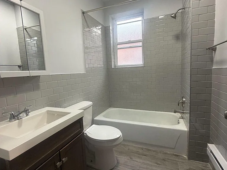 975 N Lawrence St #C — Photo 7