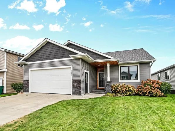 1803 Morning Glory Dr, River Falls, WI 54022