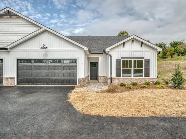 106 Klm Dr #8, Johnson City, TN 37615