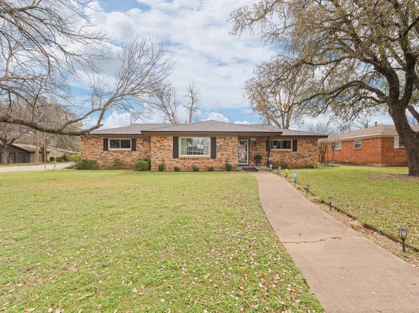 1001 Princeton Pl, Cleburne, TX 76033