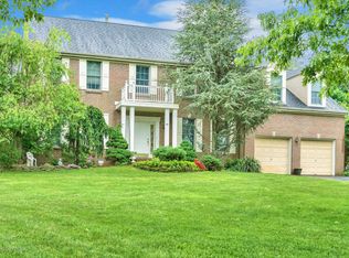 40 Molly Pitcher Dr, Manalapan, NJ 07726